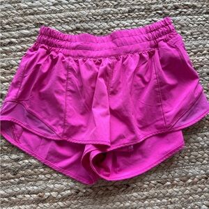 Lululemon Hotty Hots 2.5in